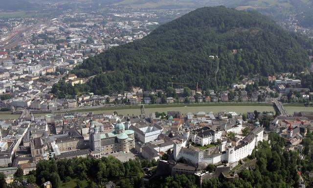  Luftansicht der Stadt Salzburg 