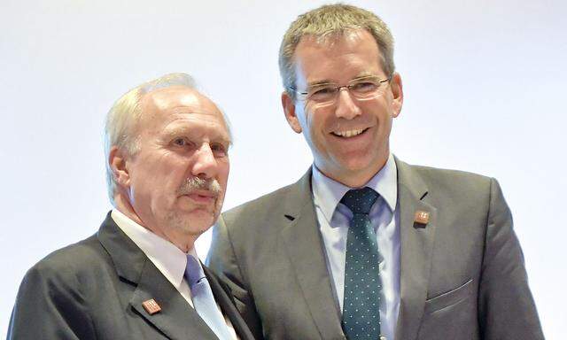 Ein Bild aus harmonischeren Tagen. Notenbank-Gouverneur Ewald Nowotny (l.) hätte sich die Bankenaufsichtsreform von Finanzminister Hartwig Löger ganz anders vorgestellt. Doch seine Einwände halfen nichts.