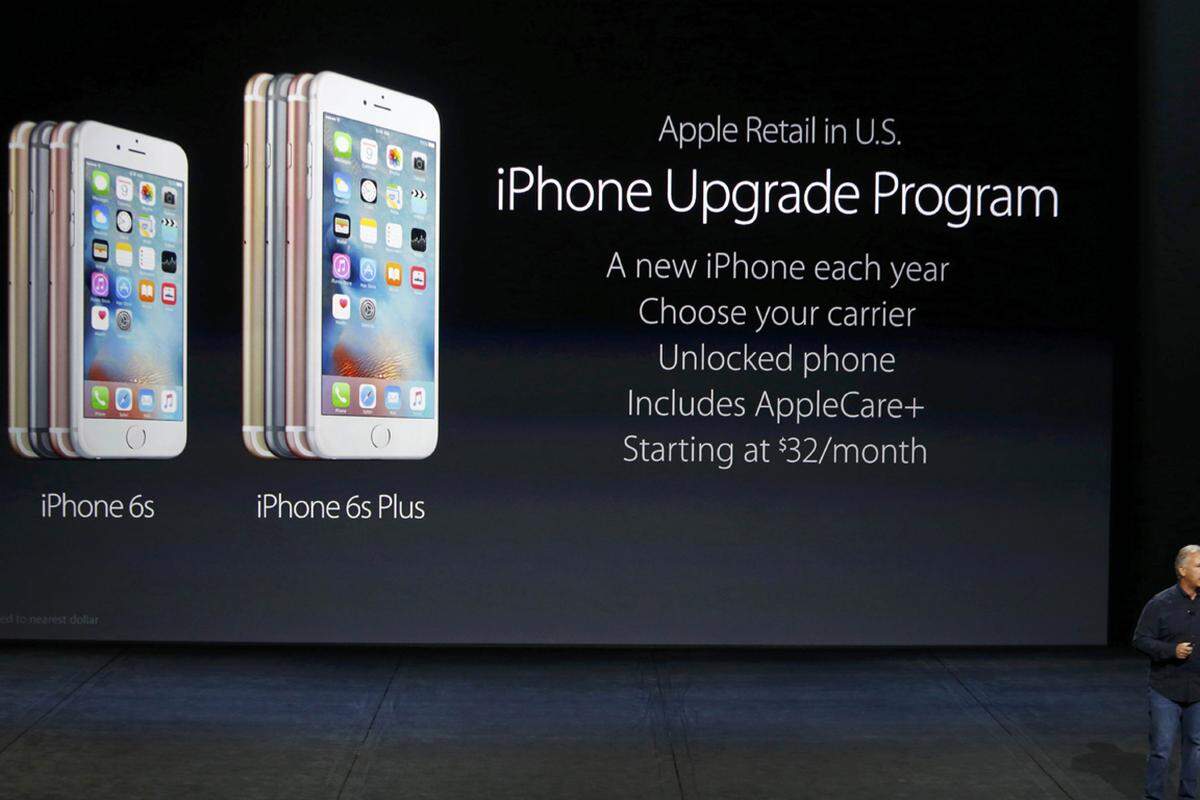Für US-Kunden hat sich Apple ein neues Kaufprogramm überlegt. In monatlichen Raten kann man sich das iPhone 6s zulegen und zahlt monatlich einen festgelegten Preis. Über zwei Jahre sollen die Geräte abbezahlt werden. Nach einem Jahr kann man sich aber schon wieder das nächste Gerät im Apple-Store abholen. Die genauen Konditionen hat das Unternehmen bislang nicht angegeben.