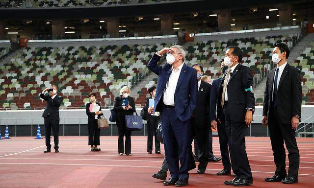 Sport Bilder des Tages IOCThomas Bach, November 17, 2020 : IOC President Thomas Bach visits the National Stadium (Olympi