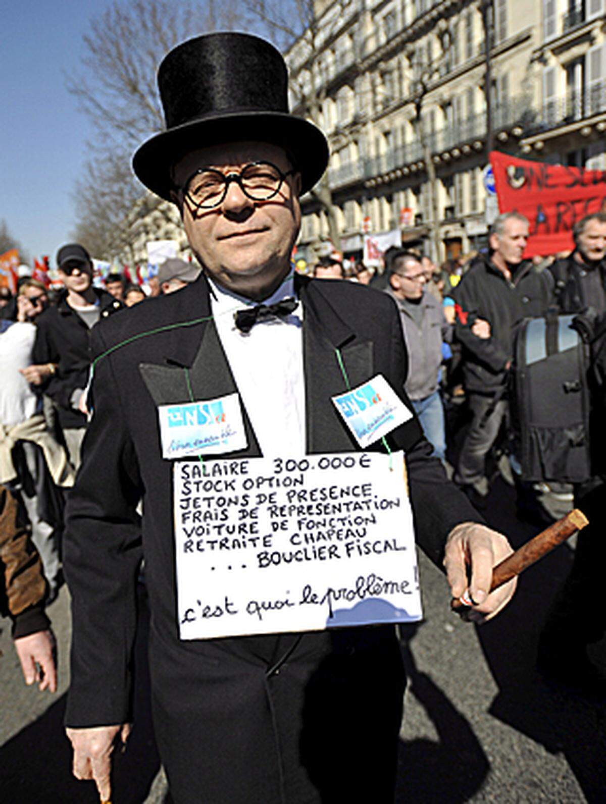 Umfragen zufolge unterstützen drei Viertel der Franzosen die Proteste, was die wachsende Enttäuschung der Bevölkerung über Sarkozy widerspiegelt.