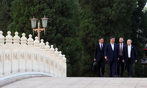 Putin besucht Xi in Peking.