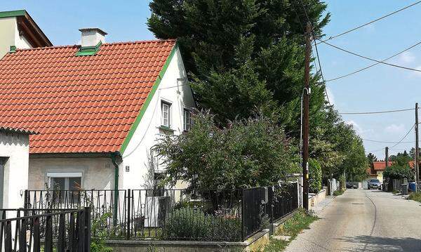 Am Enzianweg: Doppelhäuser aus der Zwischenkriegszeit ....