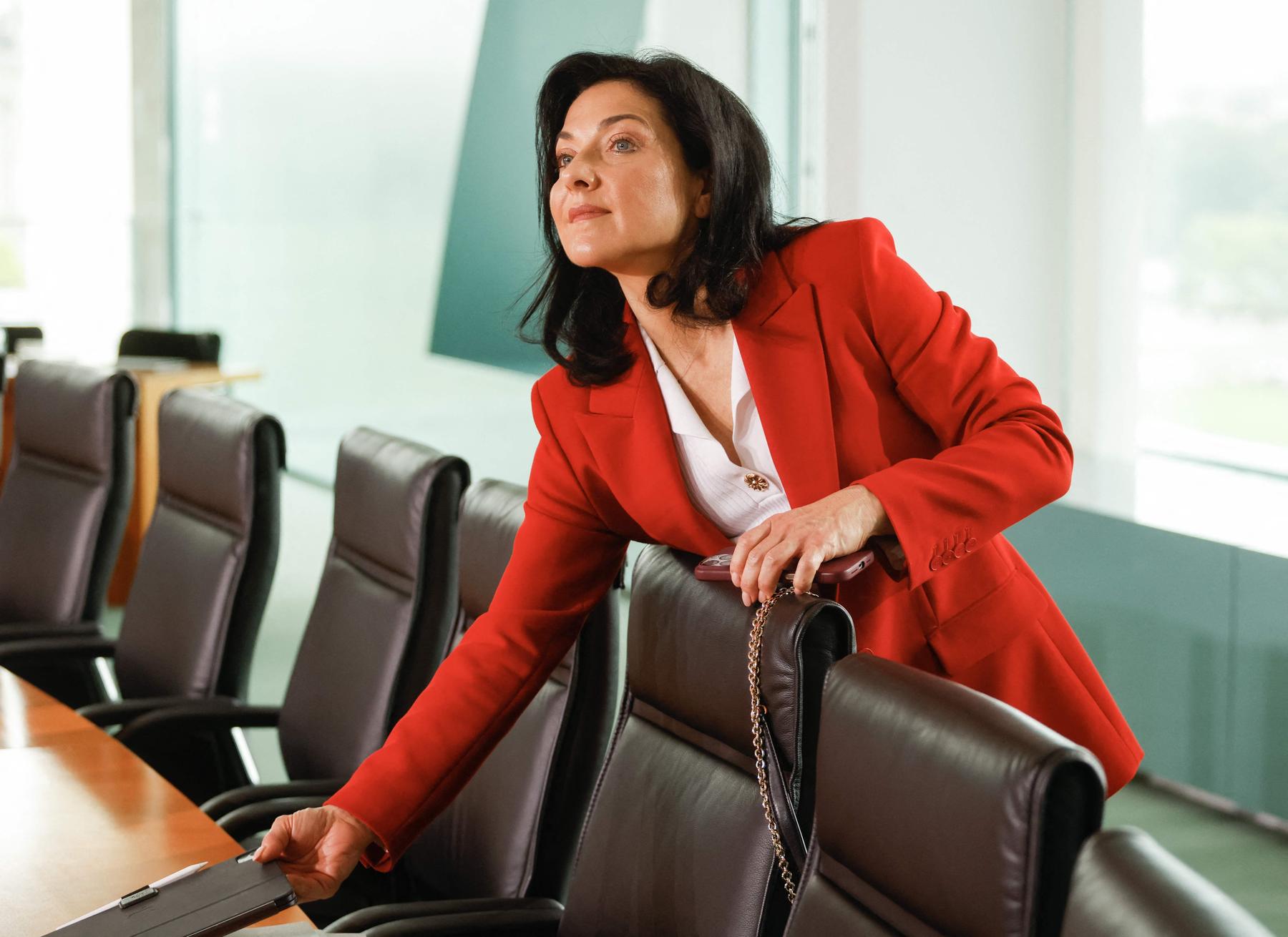 „Die Lebensarbeitszeit muss steigen“: Deutschlands Wirtschaftsministerin fordert längere Arbeitszeit