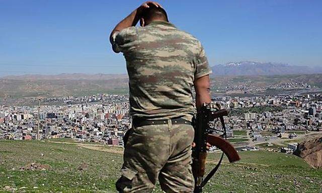 Dieser türkische Soldat an der Grenze zu Syrien könnte das Nachbarland bald mit anderen Augen sehen.