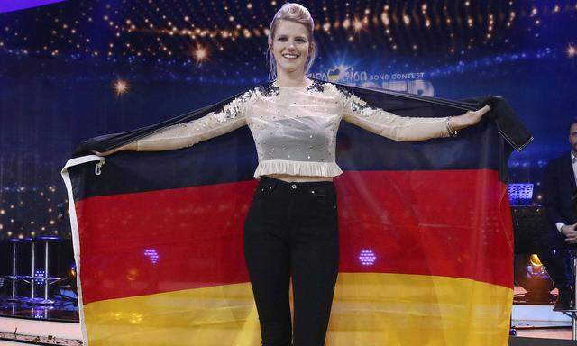 Isabella Levina Lueen beim deutschen ESC Vorentscheid Eurovision Song Contest Unser Song 2017 in d