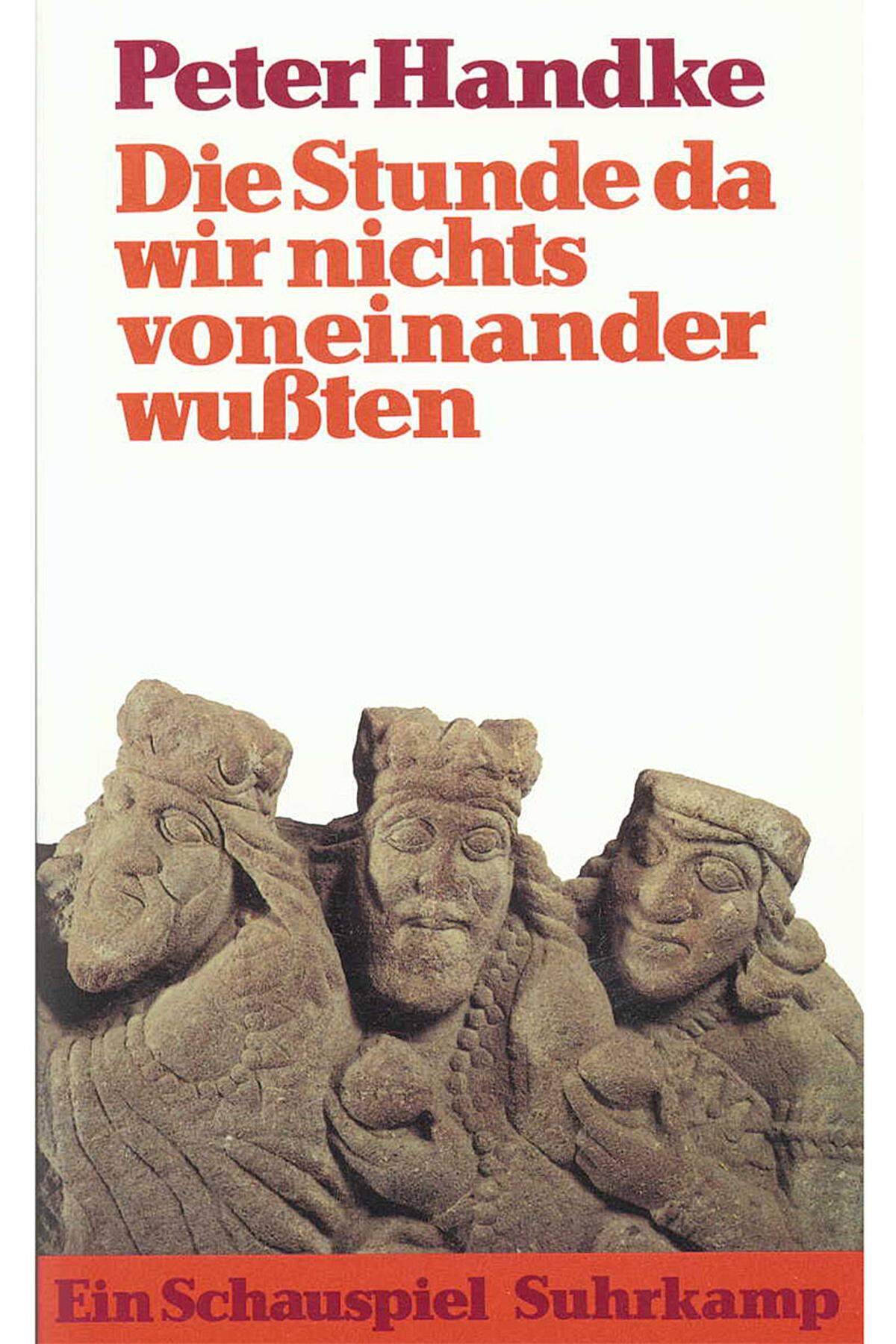 60 Seiten Regieanweisung. Kein gesprochener Text. Hauptakteur ist ein Platz, auf dem 12 Personen (inter)agieren. Unter der Regie von Claus Peymann wurde das "österreichische Zaubertheater" ((c) "Die Zeit") am Wiener Burgtheater uraufgeführt.