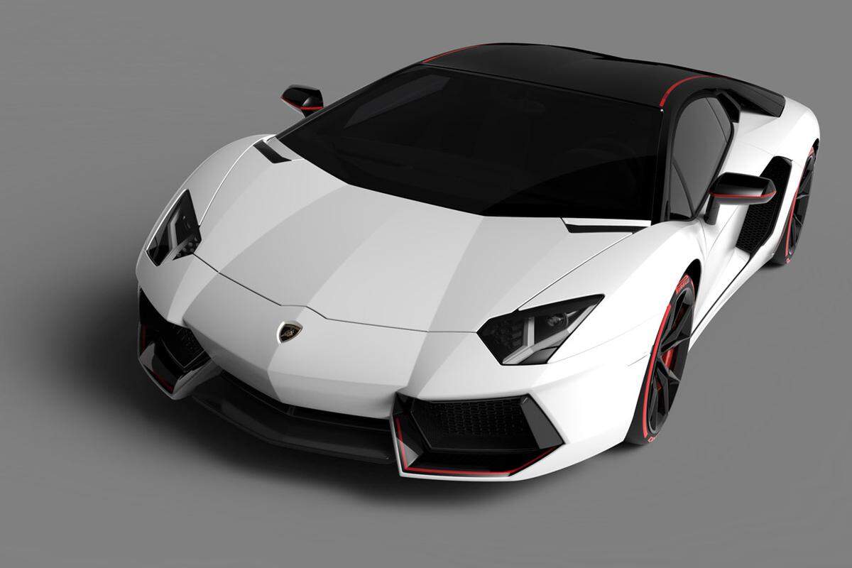 2015 wird zum Anlass der seit 1963 bestehenden Zusammenarbeit zwischen Lamborghini und Pirelli das Sondermodell Lamborghini Aventador LP 700-4 Pirelli Edition auf den Markt kommen.