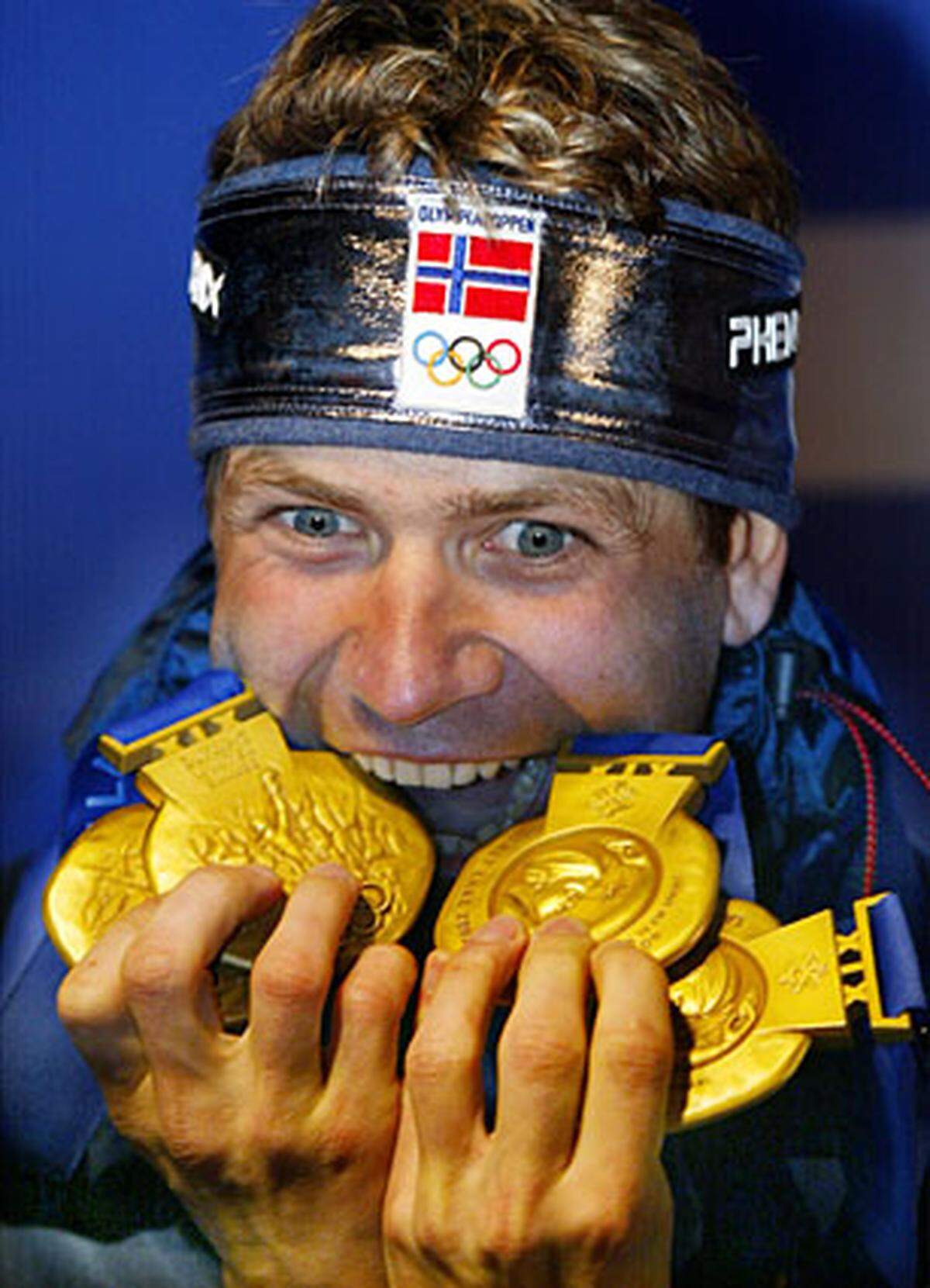 Nach einer kleinen "Durststrecke" (bei den WM 1999, 2000 und 2001 holt er "nur" dreimal Silber und viermal Bronze) geraten die Olympischen Spiele 2002 in Salt Lake City zu einer Machtdemonstration des Norwegers: Björndalen gewinnt in allen drei Einzelrennen (10 km, 20 km, Verfolgung) und mit der Mannschaft Gold.