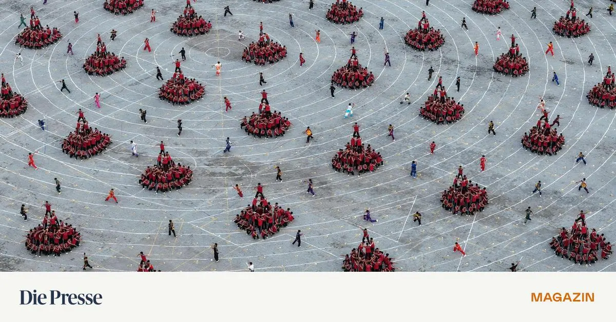 Im-Land-der-Mitte-China-zwischen-Mao-Kult-und-Hightech-Hype-premium-