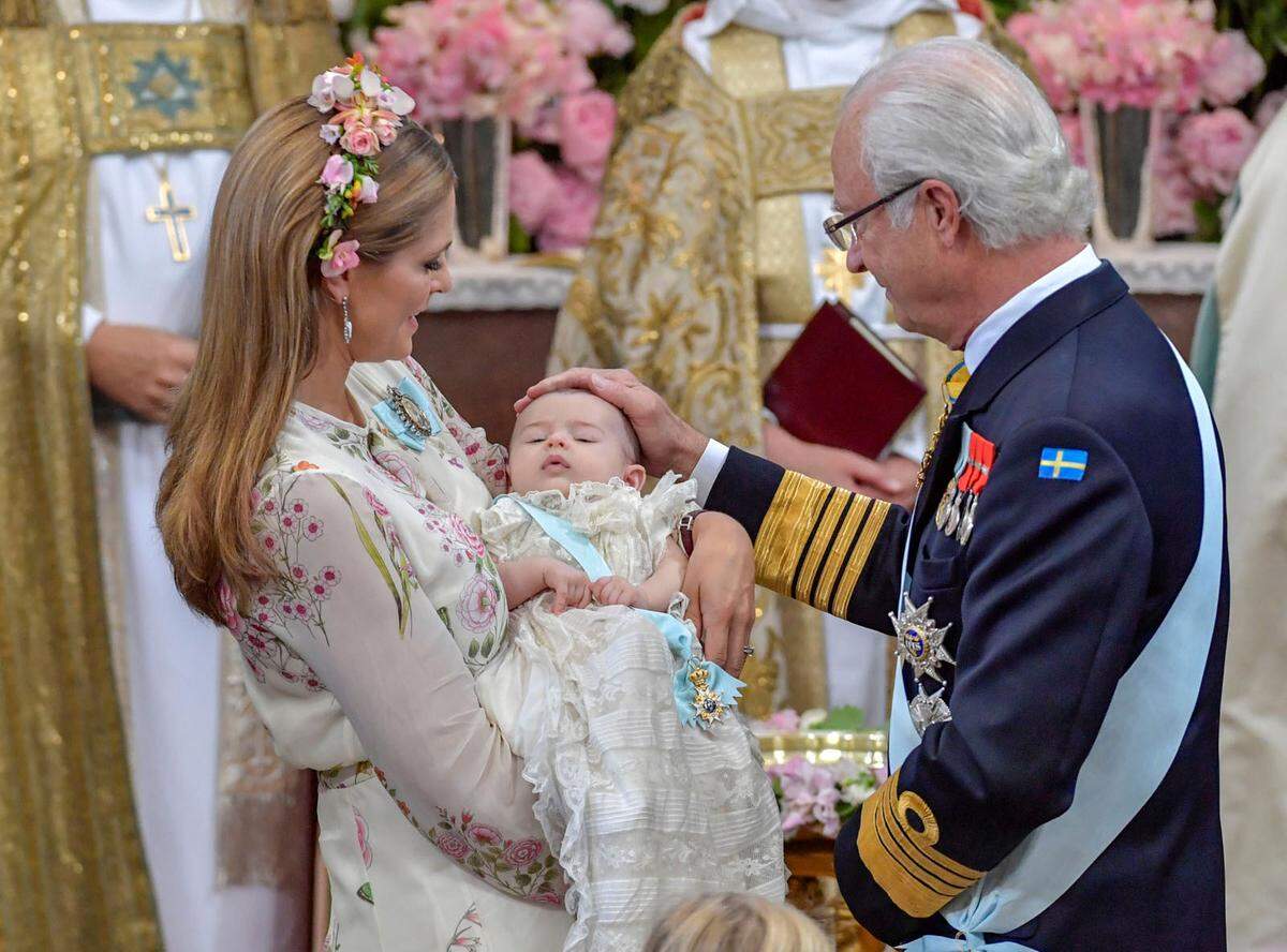 Am 8. Juni wurde Prinzessin Adrienne, die Tochter von Prinzessin Madeleine von Schweden und Ehemann Christopher O'Neill, getauft - ganz ohne Tränen.
