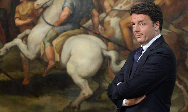 Auch wenn sich Matteo Renzi als Retter Europas in Szene setzt: Zuhause wird es um Italiens Premier recht einsam. 