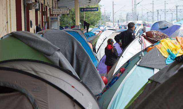 Flüchtlinge an der griechisch-mazedonischen Grenze.