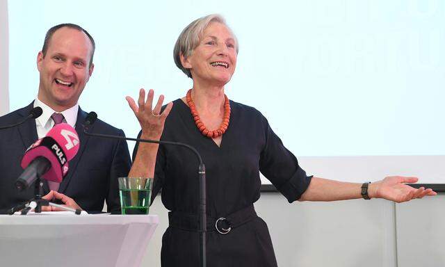 Neos-Chef Matthias Strolz und seine neue Verbündete, Ex-Höchstrichterin Irmgard Griss: Man teile die gleichen Werte und die gleichen Leidenschaften. 