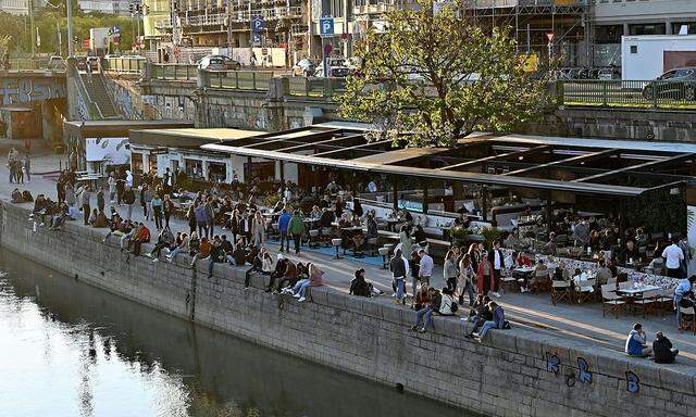 Die Nächte am Wiener Donaukanal sollen wieder länger werden