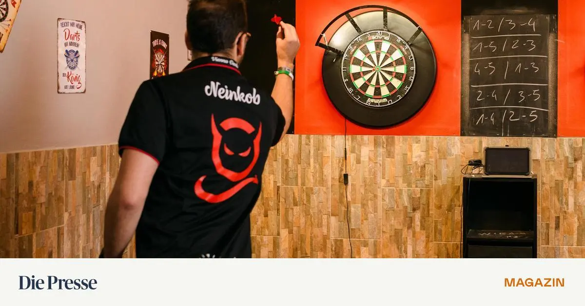 drei-stahlpfeile-f-r-eine-180-so-gelingt-der-gro-e-wurf-beim-darts-premium