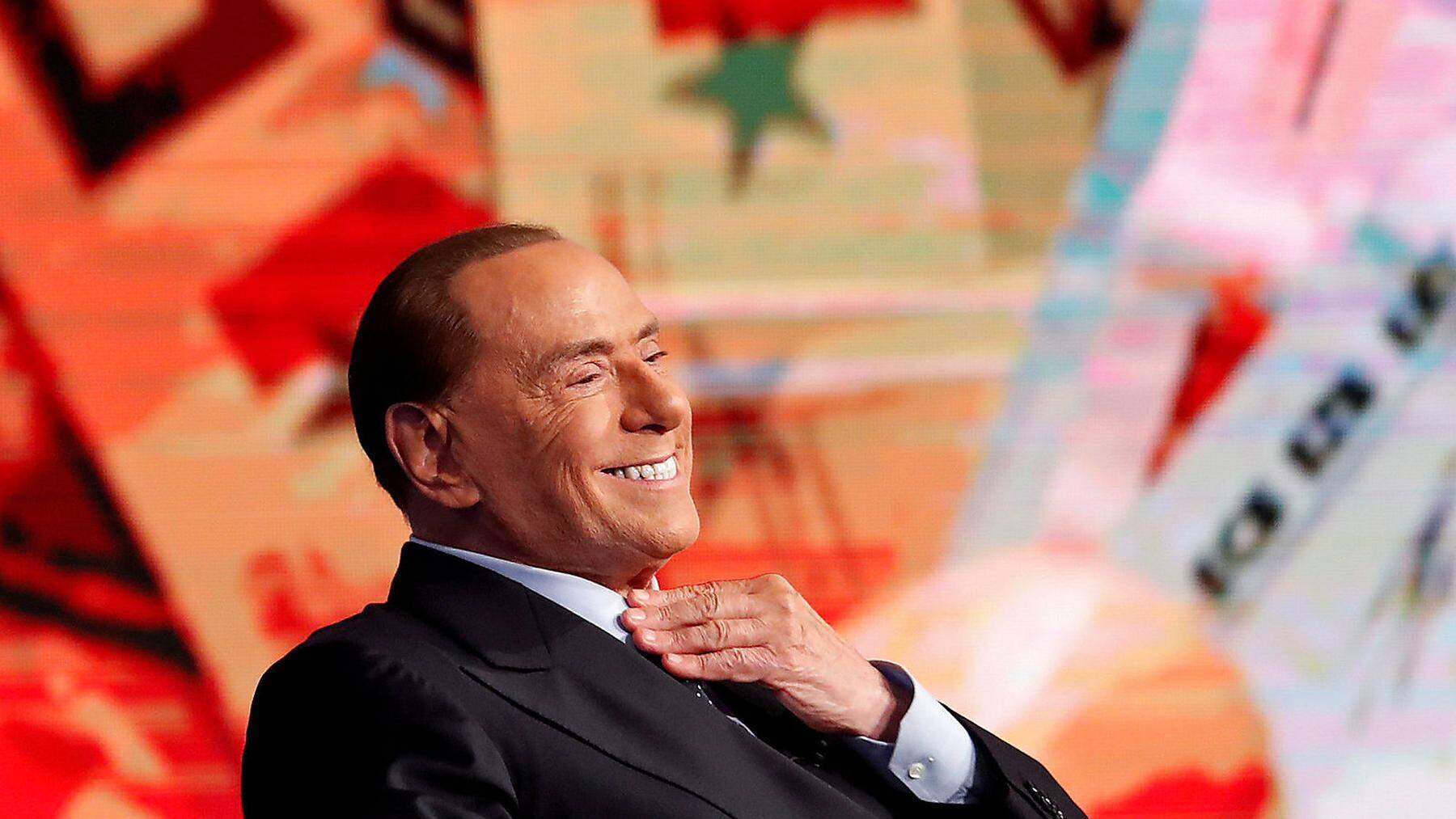 Berlusconi steht selber nicht zur Wahl in Italien, mischt mit seiner Partei &quot;Forza Italia&quot; aber kräftig mit.
