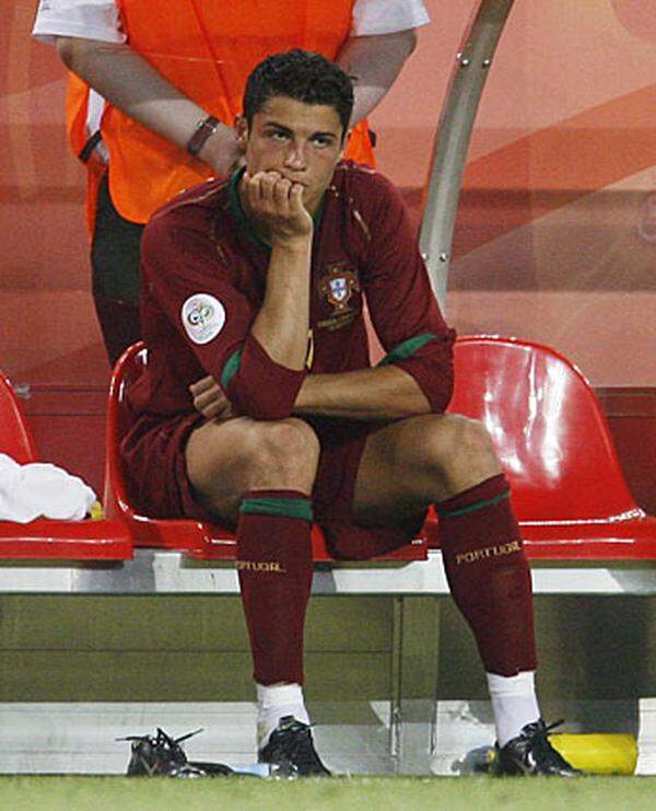 Mit der WM 2006 stand das nächste Fußball-Großereignis vor der Tür und Ronaldo zählte mit den Portugiesen wieder zu den Geheimfavoriten. Am Ende stand aber erneut jede Menge Frust.