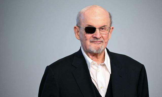 Mit seinem Buch will Salman Rushdie den Angriff verarbeiten. 