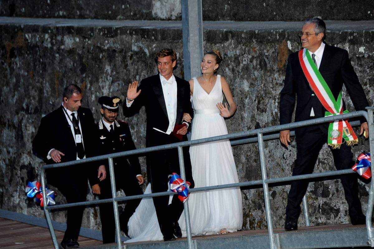 Abgeschirmt von Paparazzi gaben sich der Neffe von Fürst Albert II. und die italienische Adelige auf einer winzigen Privatinsel im Lago Maggiore das Ja-Wort.