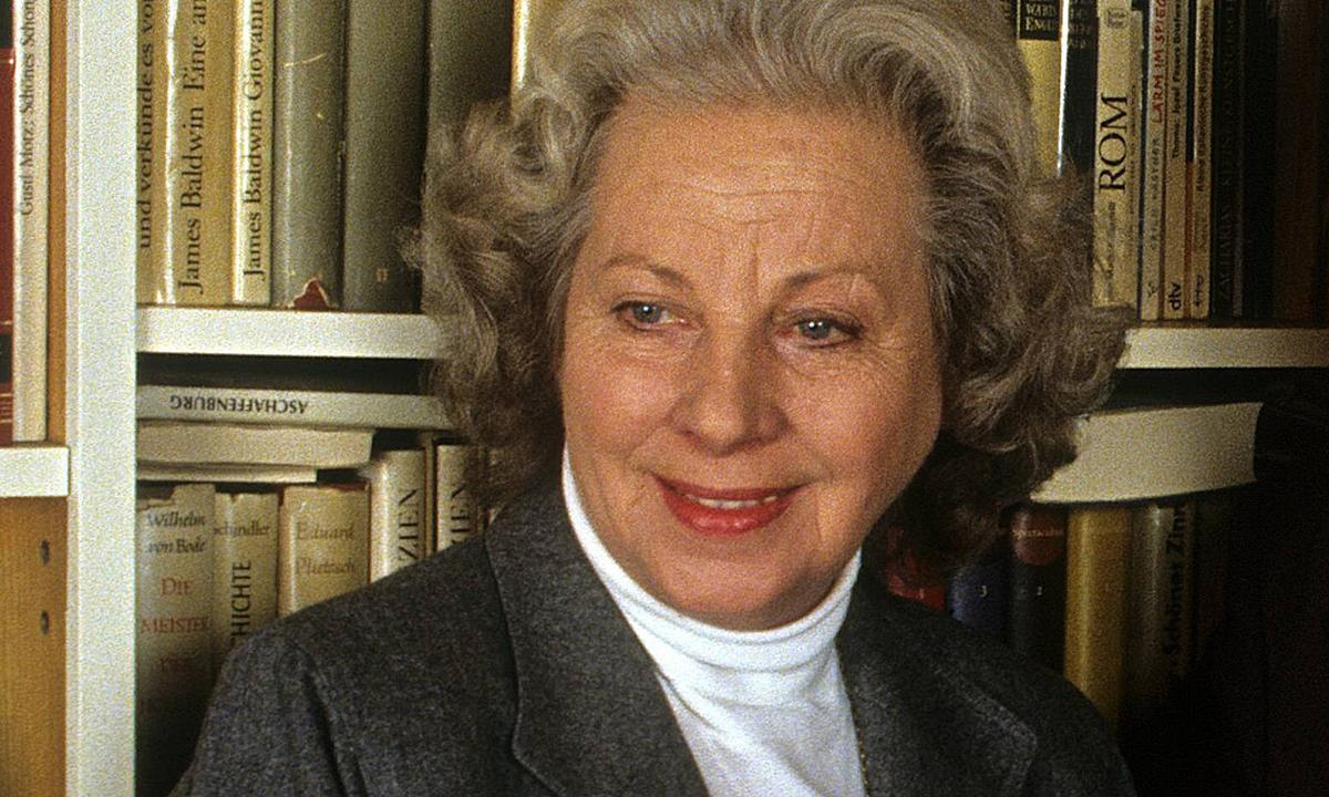 Erste deutsche Fernsehansagerin Ruth Kappelsberger ist tot