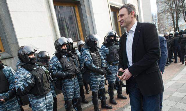 UKRAINE: Vitali Klitschko