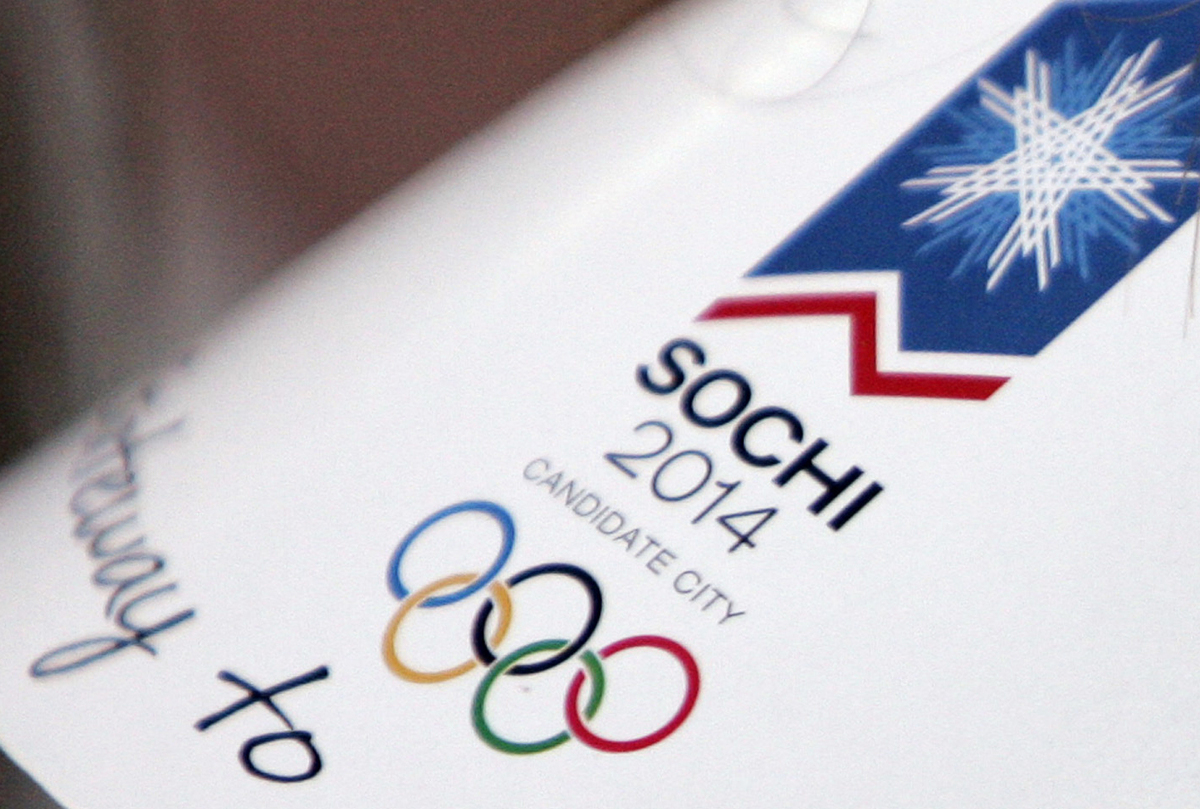 Zuletzt hatten auch prominente russische Sportpersönlichkeiten wie Eiskunstlauf-Olympiasieger Jewgenij Pluschenko oder Tennis-Starlet Maria Scharapowa für Sotschi die Werbetrommel gerührt.