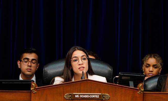 Alexandria Ocasio-Cortez im Kongress. Die jüngste Abgeordnete setzt nicht nur Donald Trump zu, sondern auch Parteifreundin Nancy Pelosi.