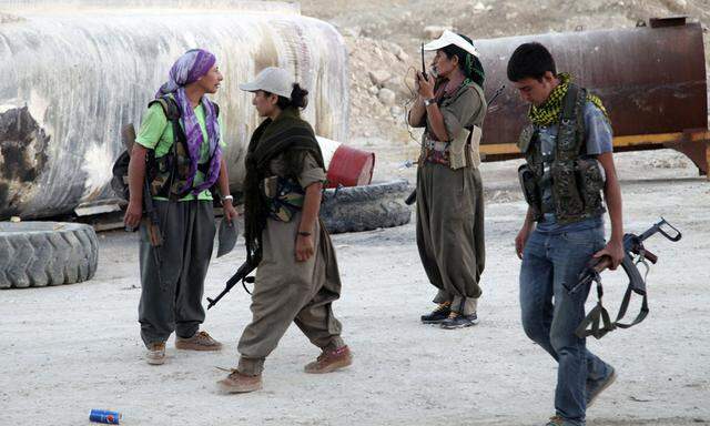 File picture of PKK fighters in an intensive security deployment in Makhmur