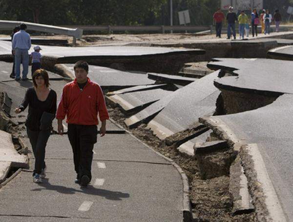 Weiter: Bilder aus der Erdbebenregion Chile.