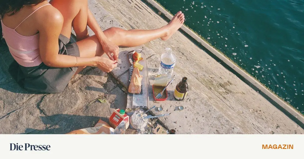 Ist-Paris-noch-die-Stadt-der-Liebe-Mit-Chips-und-Bier-an-der-Seine-premium-
