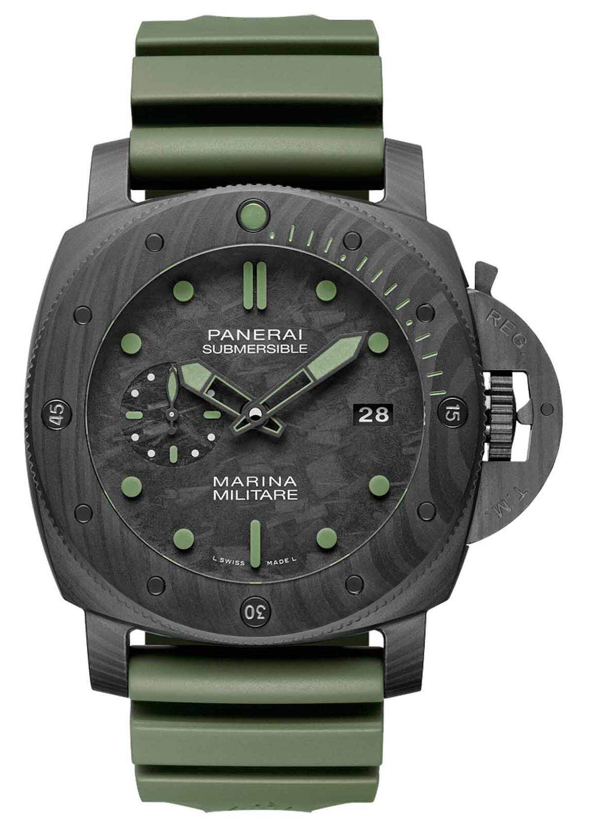 Panerai „Submersible Marina Militare Carbotech“. Die Taucheruhr aus Kohlenstofffasern ist auf 33 Stück limitiert. Der Clou: Jeder Käufer bekommt ein Training mit Comsubin, der Spezialeinheit der italienischen Marine.