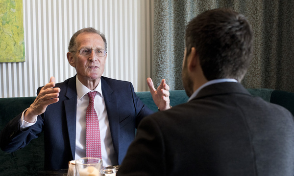 „Das österreichische System ist großzügig, aber nicht nachhaltig“, sagt Pensionsexperte Rürup. 