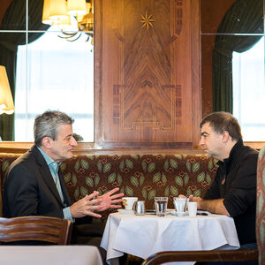 „Das Kopftuchverbot hält vor dem VfGH“, sagt Stefan Hammer (l.) im Gespräch mit „Presse“-Redakteur Erich Kocina.