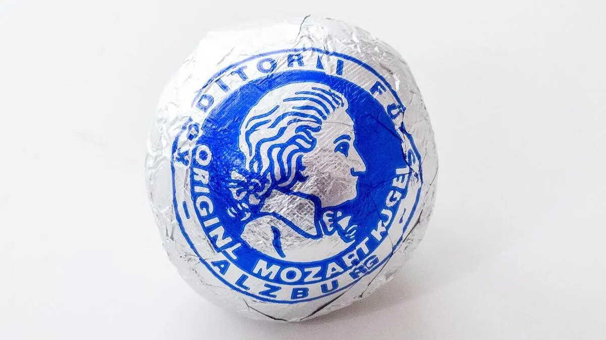 F-rst-darf-weiter-mit-Erfinder-der-Salzburger-Mozartkugel-werben-premium-