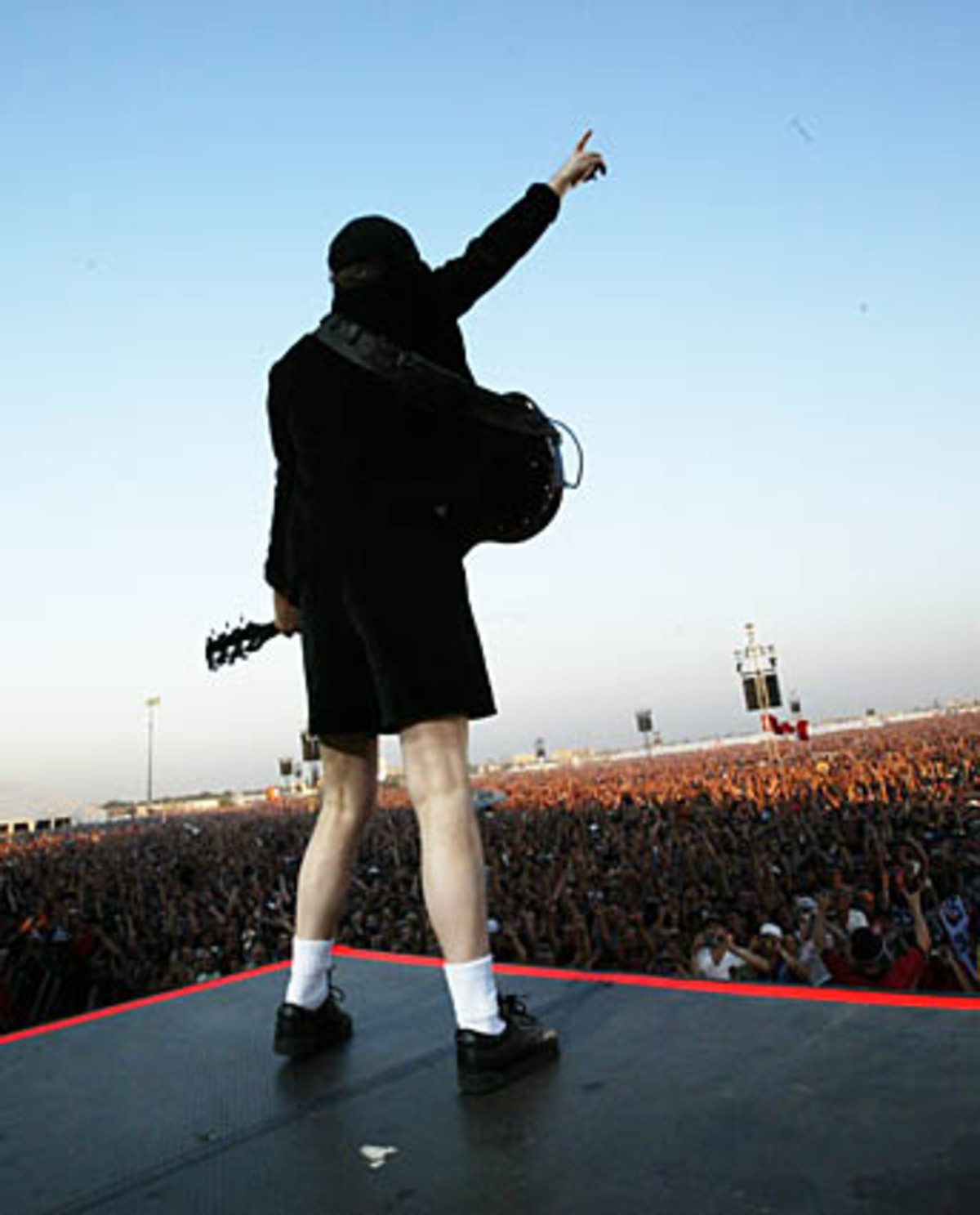 Noch länger im Geschäft als U2 sind die australischen Hardrocker, die seit 1973 auf der Bühne stehen. Auch sie verdienten Gut an einer Welttournee. Verdienst: 114 Millionen Dollar