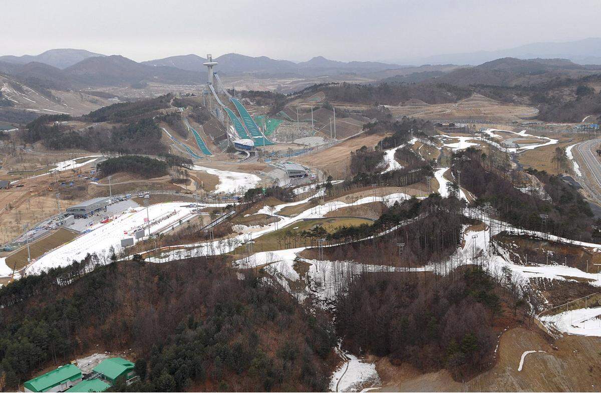 „Am Ende doch ein Fall von 'Aller guten Dinge sind drei.'“ resümiert The Korea Times.Im Bild: Südkoreas Wintersport Ressort im Sommer.