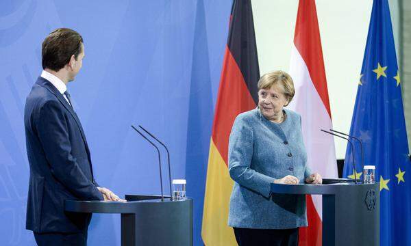 Bundeskanzler Sebastian Kurz bei seiner Amtskollegin, Angela Merkel, in Berlin.