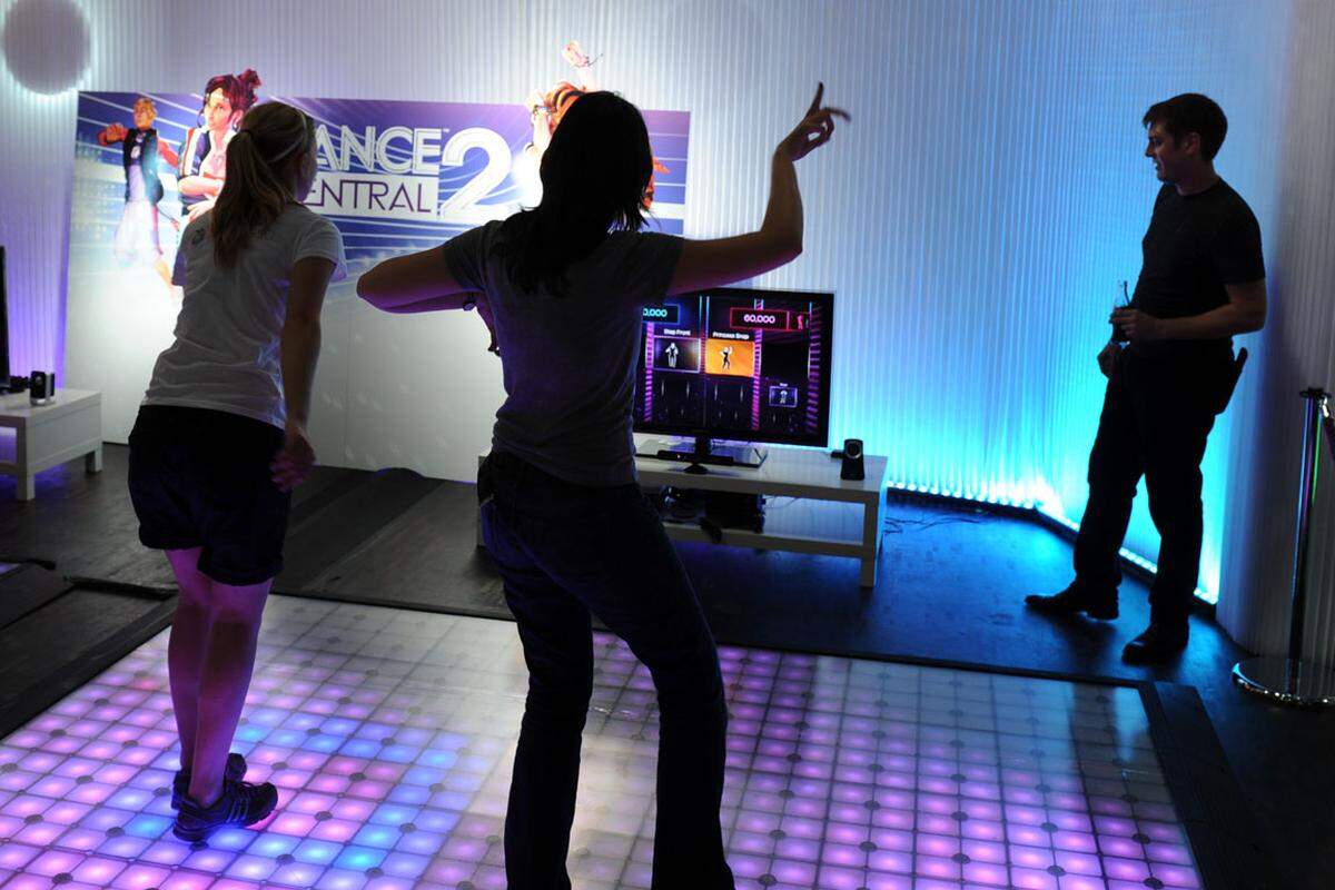 Tanzfreunde kommen bei "Dance Central 2" auf ihre kosten. Die Funktionen des Vorgängers wurden noch einmal um neue Tanzschritte erweitert.