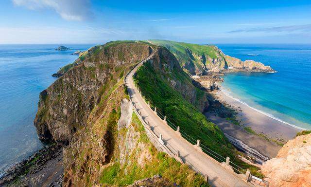50 Fährminuten von Guernsey entfernt liegt die fast unberührte Insel Sark.