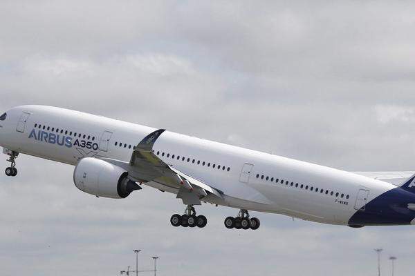 Ende 2014 soll der erste A350 an die katarische Fluggesellschaft Qatar Airways ausgeliefert werden.