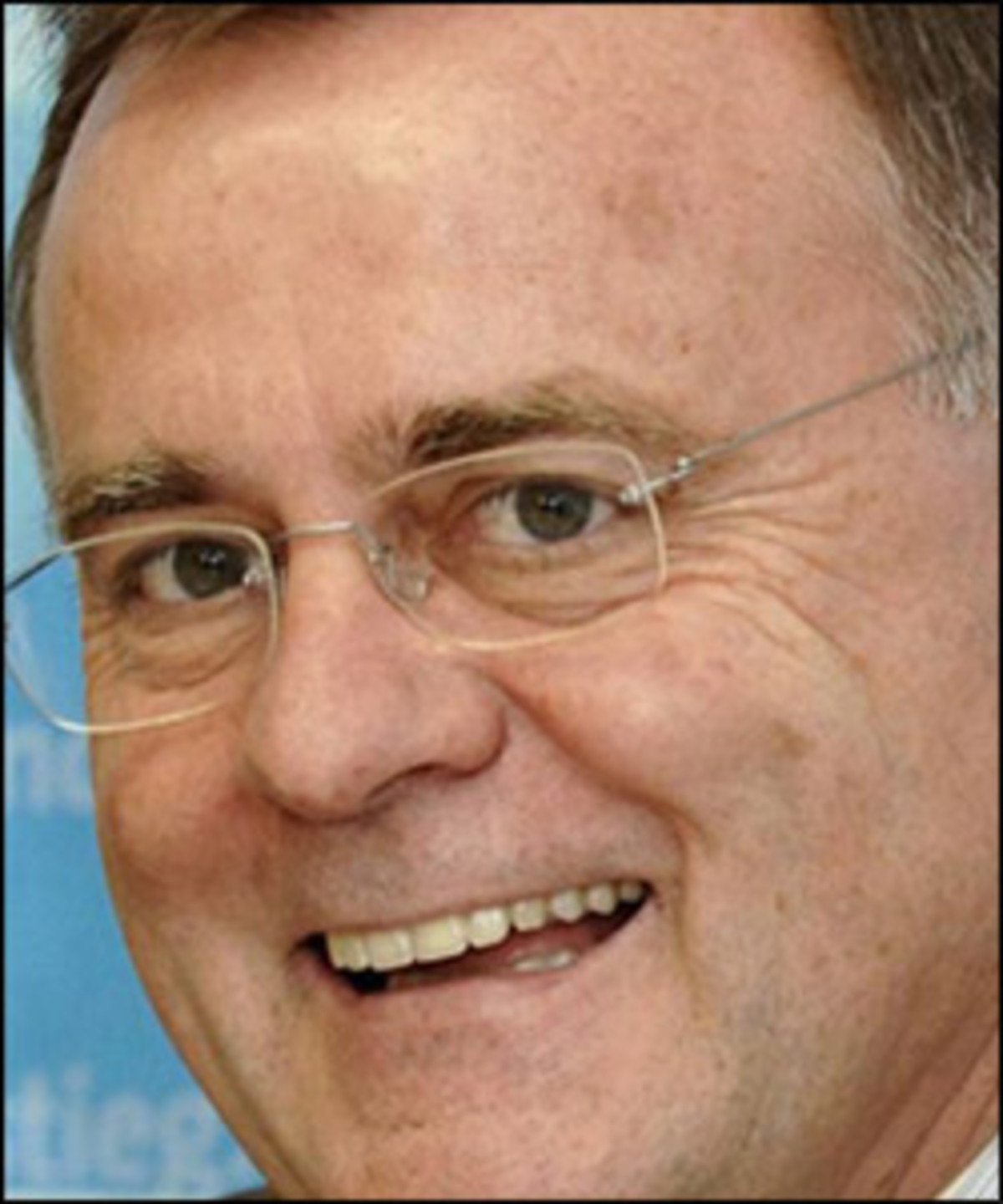 Der burgenländische Landeshauptmann ist der stille Arbeiter in der SPÖ. Seine Themen: Als Lehrer wird sich Hans Niessl (55) bei einer Bildungsreform einbringen, sich um Staatsreform und Europapolitik kümmern."Die Aufgabe ist lösbar und muss gelöst werden, und zwar im Sinne des Landes und seiner Bürger", sagt er.