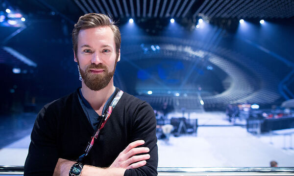 Marvin Dietmann ist Choreograph und als Stage Director für die optische Inszenierung der einzelnen Beiträge verantwortlich.