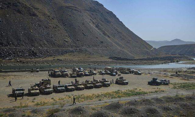 Militärfahrzeuge im Panjshir-Tal auf einem Bild vom 15. August.