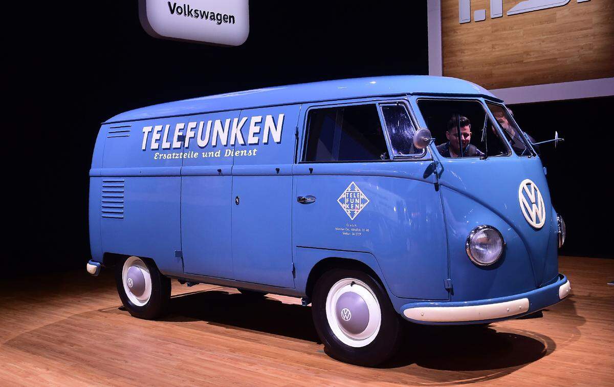 Als der VW T1 Anfang der 1950er auf den Markt kam, war das Konzept eines praktischen Lieferwagens revolutionär und sehr erfolgreich. Das will Volkswagen nun mit dem elektrischen Lieferbus wiederholen.