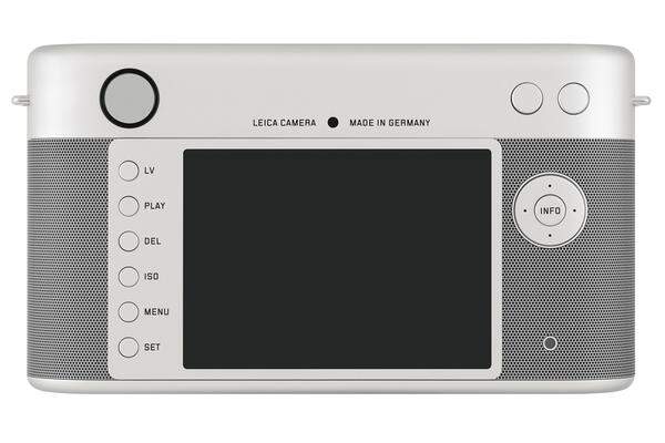 Typisch für Jony Ive ist die reduzierte Design-Sprache. Selbst an der Rückseite der Designer-Leica gibt es kaum Knöpfe und schon gar keinen überflüssigen Zierrat.