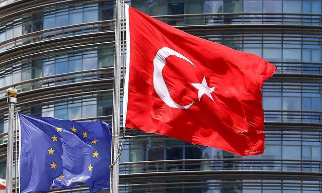 EU und Türkei stehen wegen einer Visa-Befreiung im Clinch.