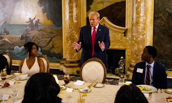 Donald Trump bei einem Dinner in seinem Anwesen in Florida, Mar-a-Lago, am 5. Juni.