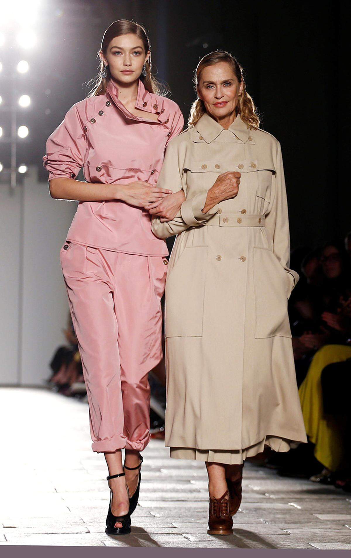 Gigi Hadid und Lauren Hutton liefen bei Bottega Veneta über den Catwalk.