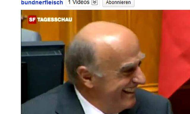 Schweizer Minister Merz Lachanfall YouTube Star